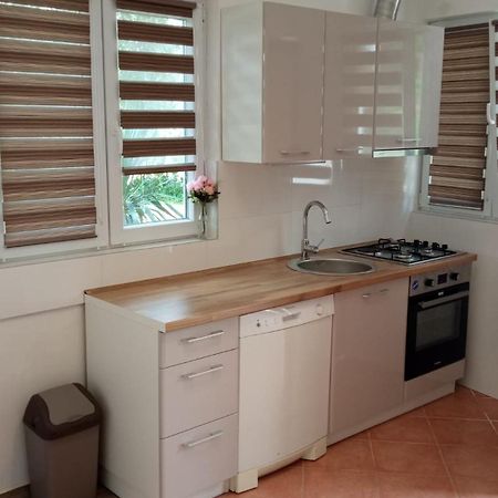 Apartmani Nikola Biograd Na Moru Exteriör bild