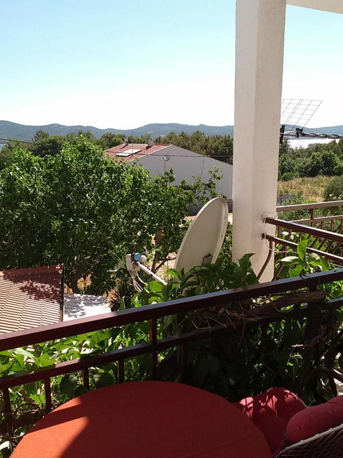 Apartmani Nikola Biograd Na Moru Exteriör bild
