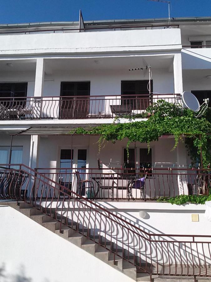 Apartmani Nikola Biograd Na Moru Exteriör bild