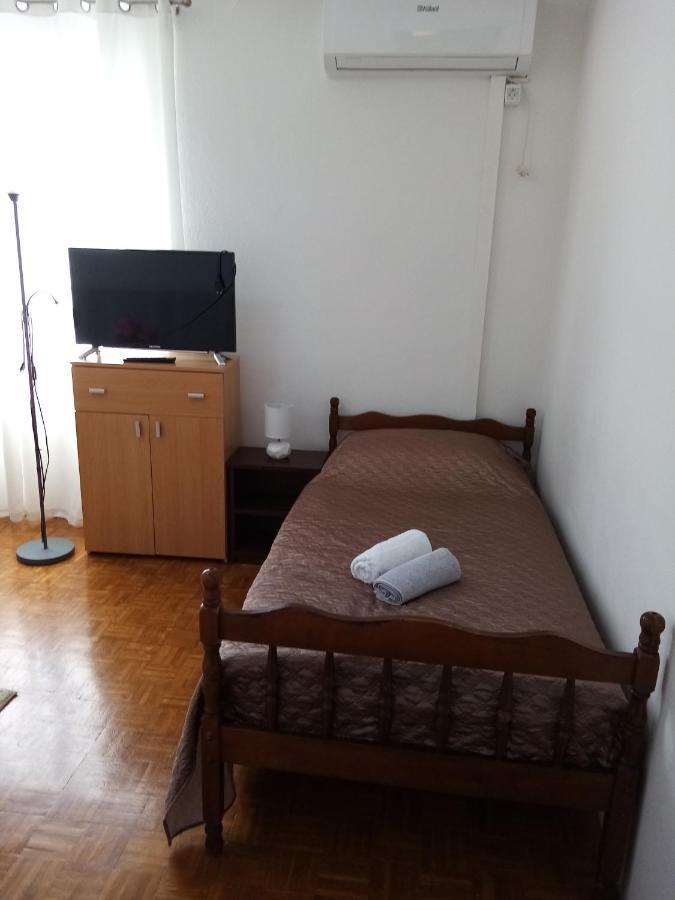 Apartmani Nikola Biograd Na Moru Exteriör bild