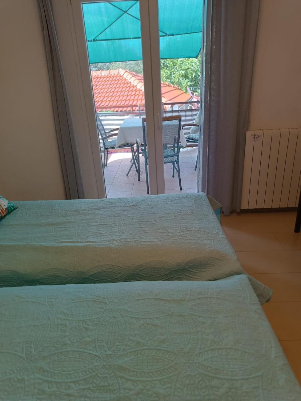 Apartmani Nikola Biograd Na Moru Exteriör bild