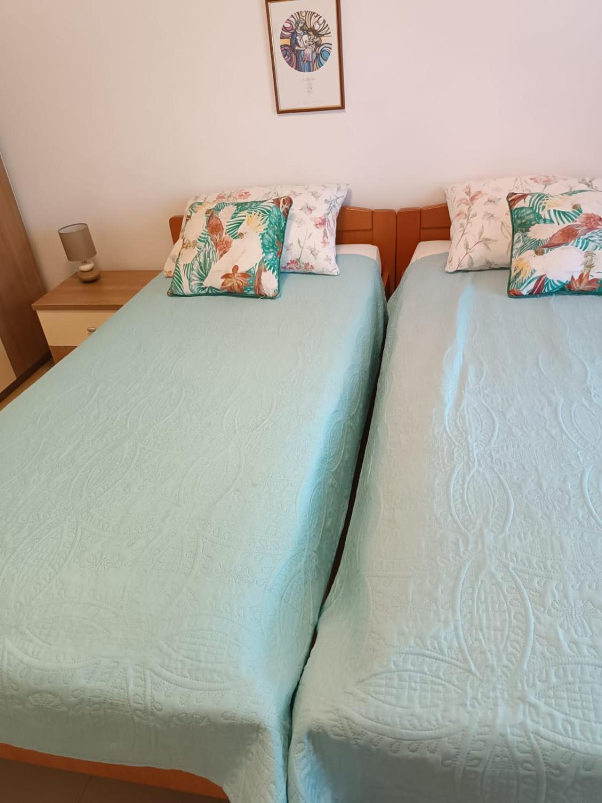 Apartmani Nikola Biograd Na Moru Exteriör bild