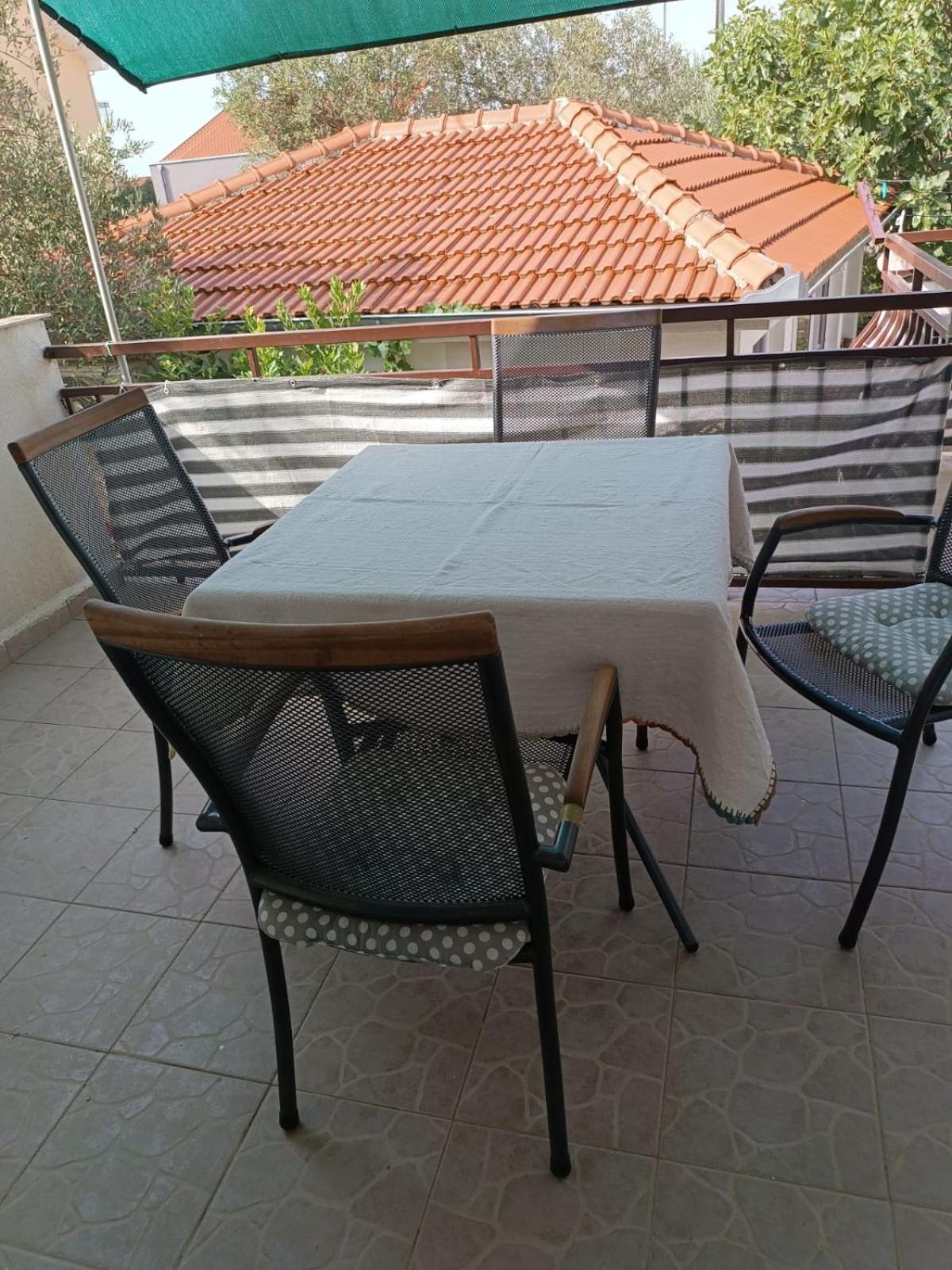 Apartmani Nikola Biograd Na Moru Exteriör bild