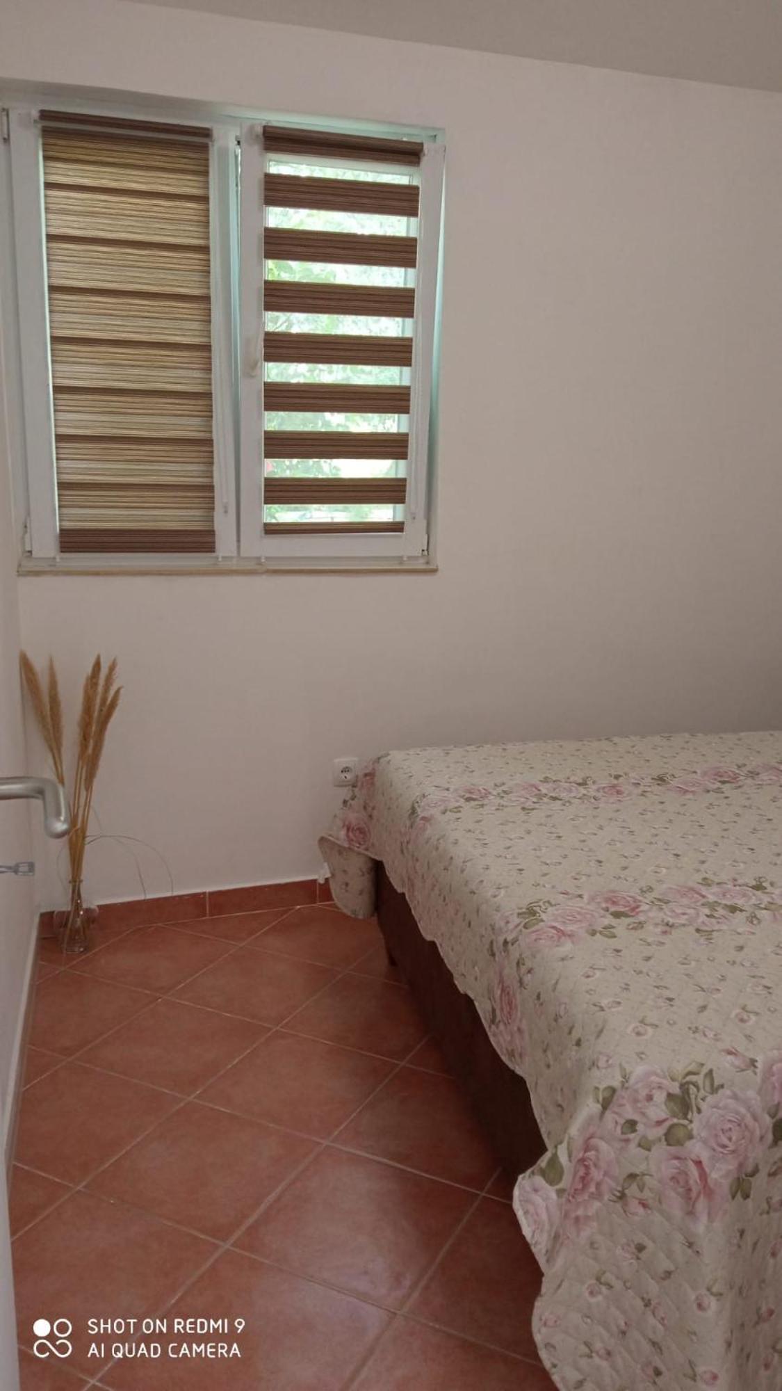 Apartmani Nikola Biograd Na Moru Exteriör bild